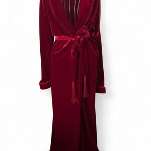 Vintage Burgundy Velvet / Velour Garment — Union Made in Canada (c. 1970s–80s)